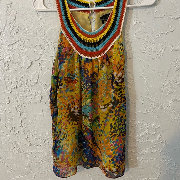 Unique Woman’s top Crocheted neck line Sleeveless Eyecatching Boho HippieCore - Picture 1 of 6